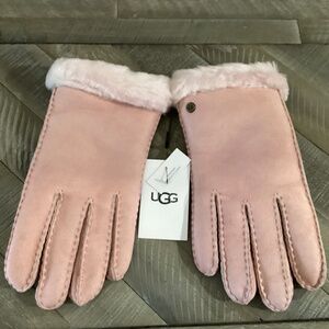 UGG Genuine Dyed Shearling Slim Side Vent Gloves, size L